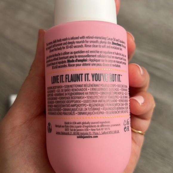 Elemis (London) Facial wash and BEIJA FLOR body wash set - Picture 5 of 5